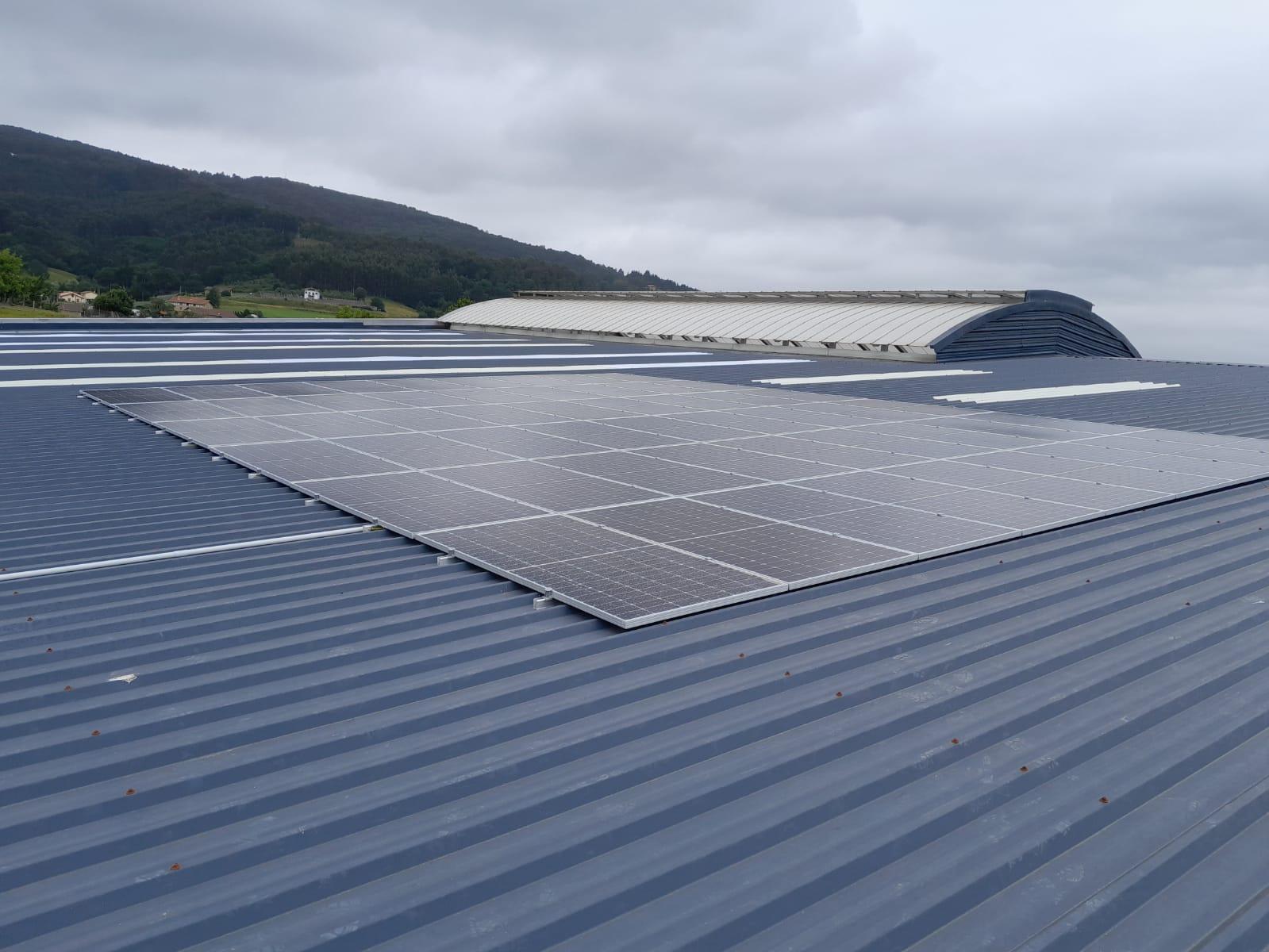 Smarmec avanza en sus objetivos de descarbonización con la puesta en marcha de una instalación fotovoltaica en su fábrica de Zamudio